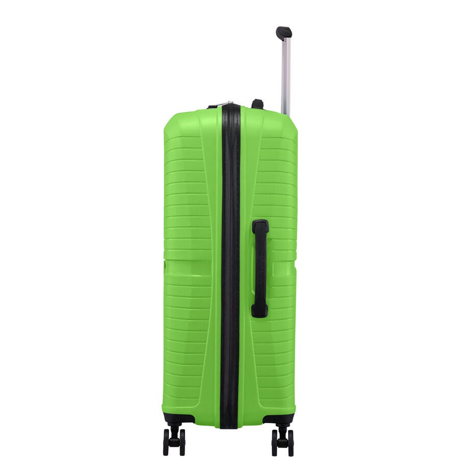 Airconic Medium in the color Clearance | Acid Green. image number 2
