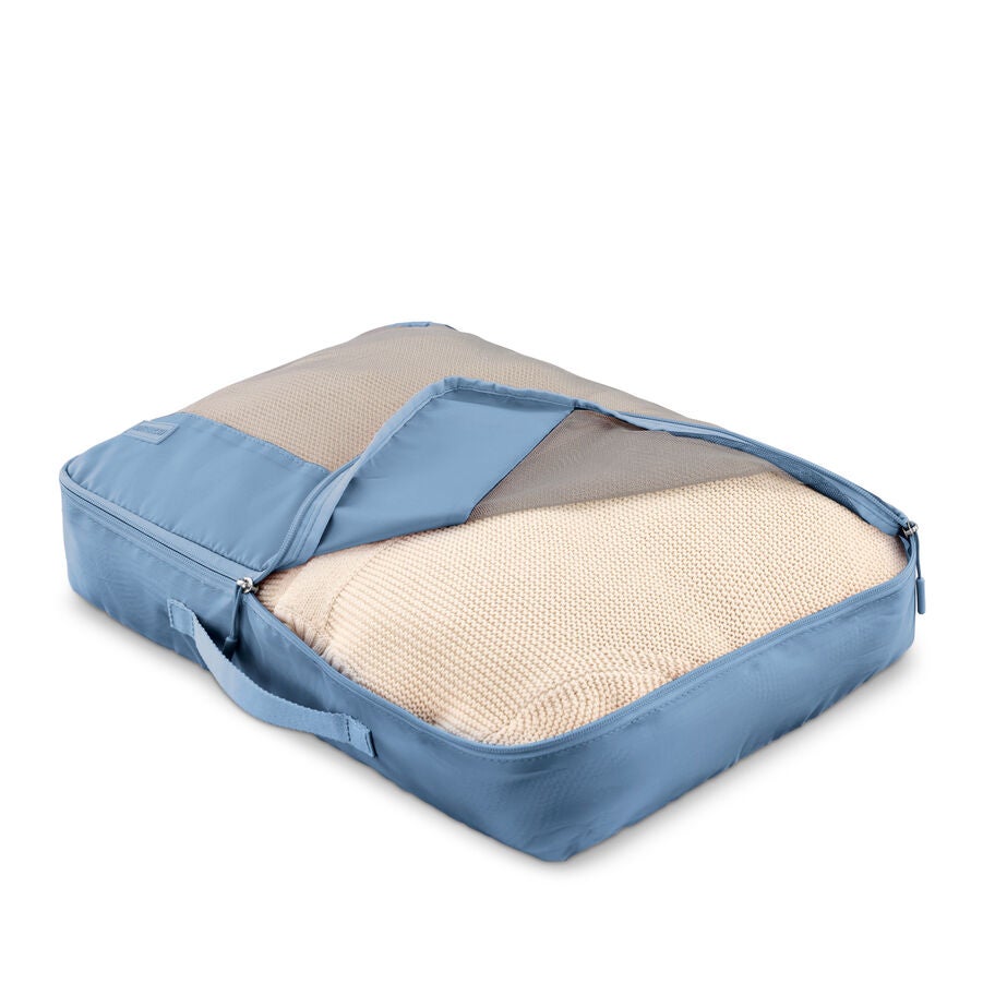 Stratum 3.0 3 Piece Packing Cubes in the color Elemental Blue. image number 4