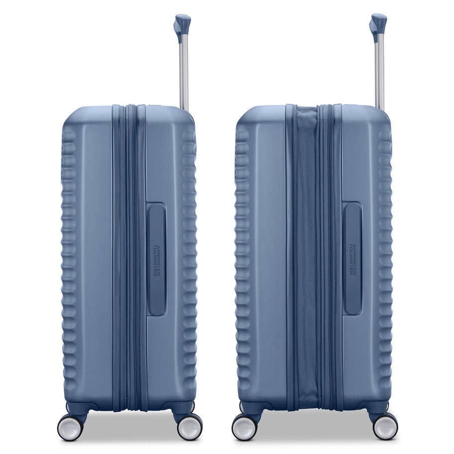 Stratum 3.0 Spinner Carry-On in the color Elemental Blue. image number 2