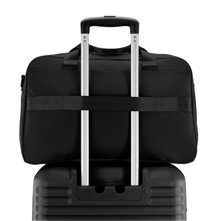 Stratum 3.0 Convertible Weekender in the color Black. image number 5