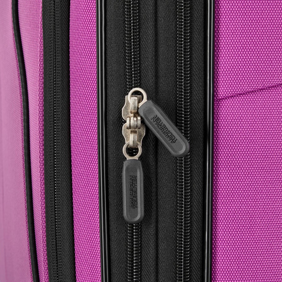 4 Kix 3.0 Carry-On in the color Hyper Violet. image number 2