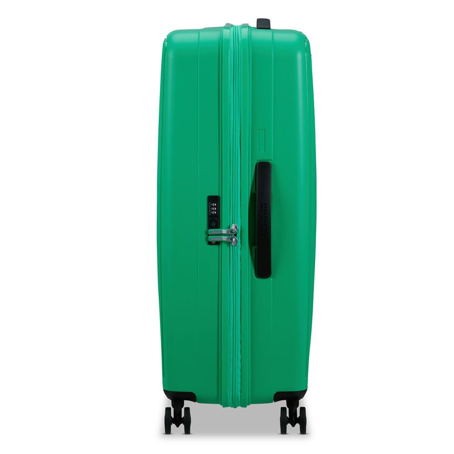 Rejoy 2 Piece Set (CO/L) in the color Jade Green. image number 6