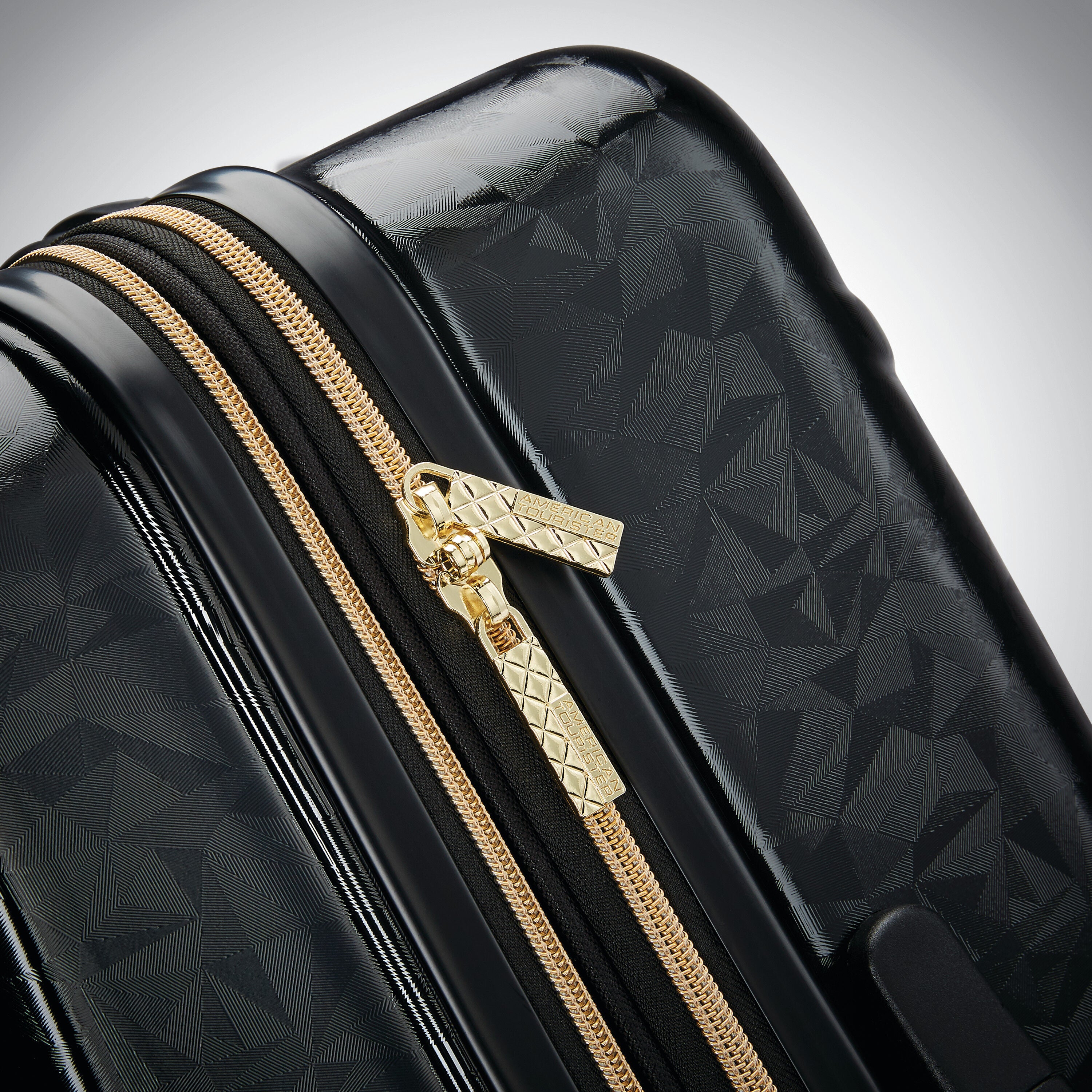 Belle Voyage Hardside 28" Spinner in the color Black. image number 3