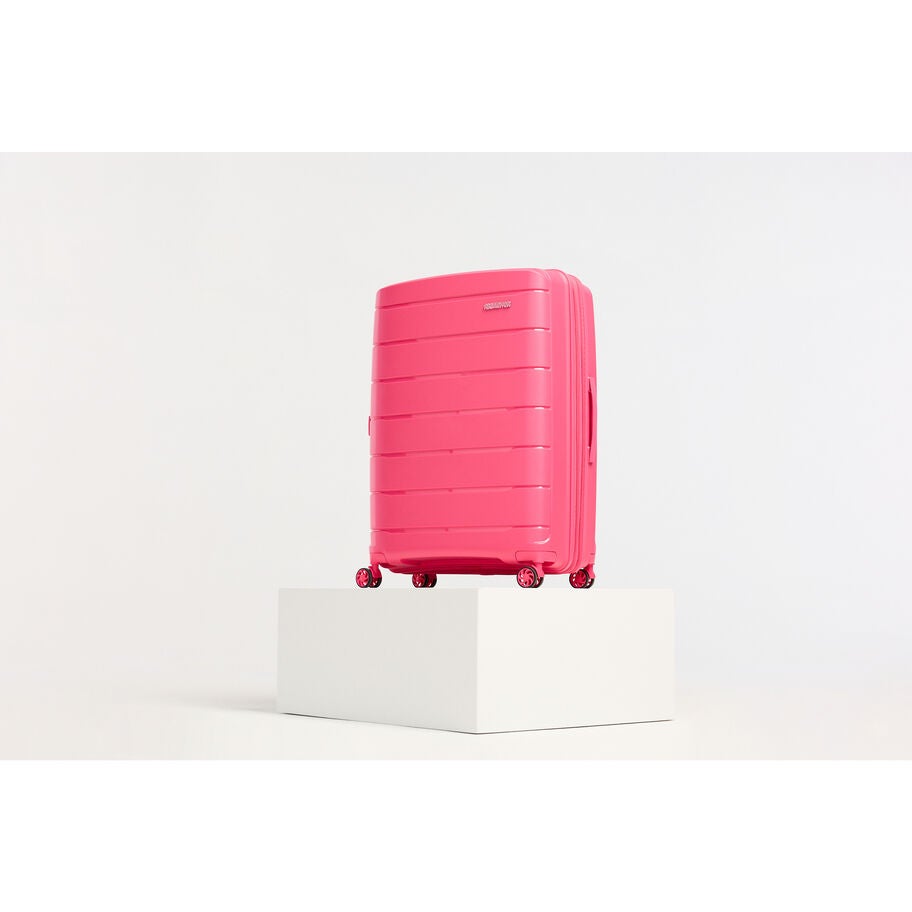 Summer Pop Medium in the color Bright Pink. image number 7