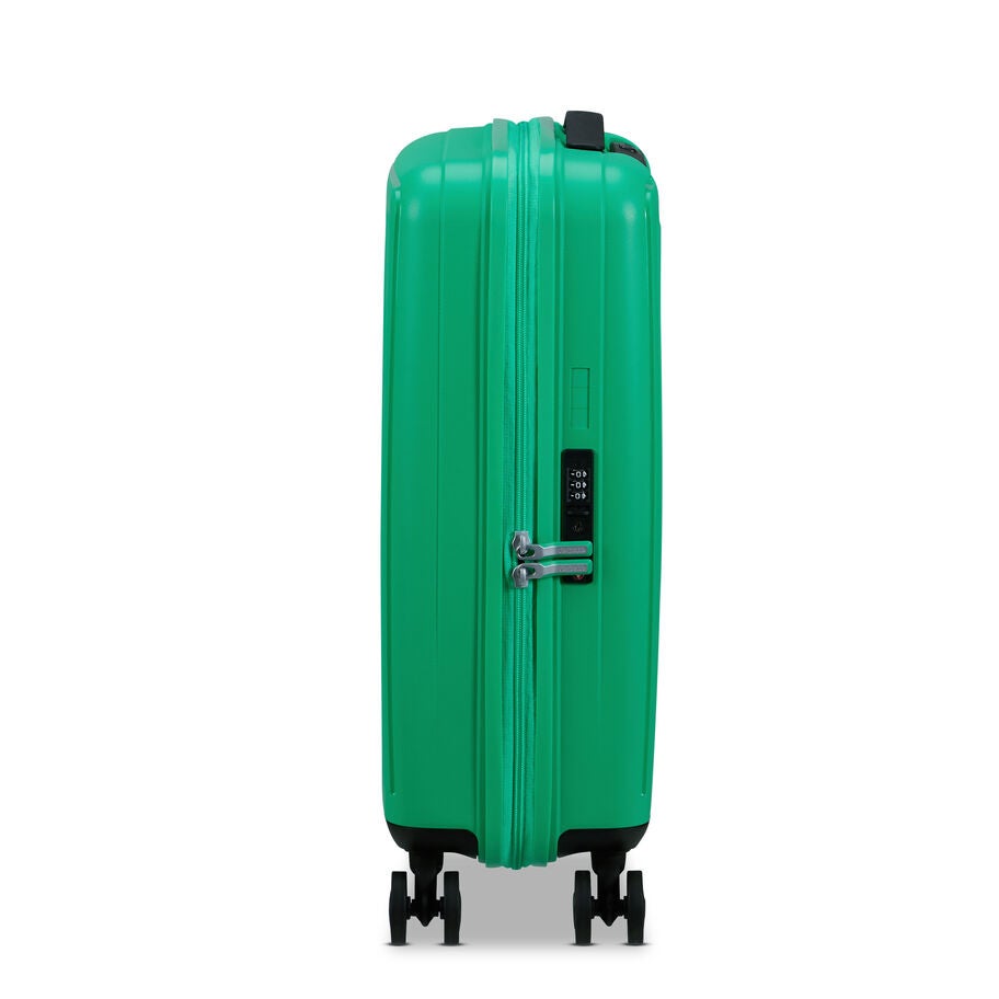 Rejoy 2 Piece Set (CO/L) in the color Jade Green. image number 5