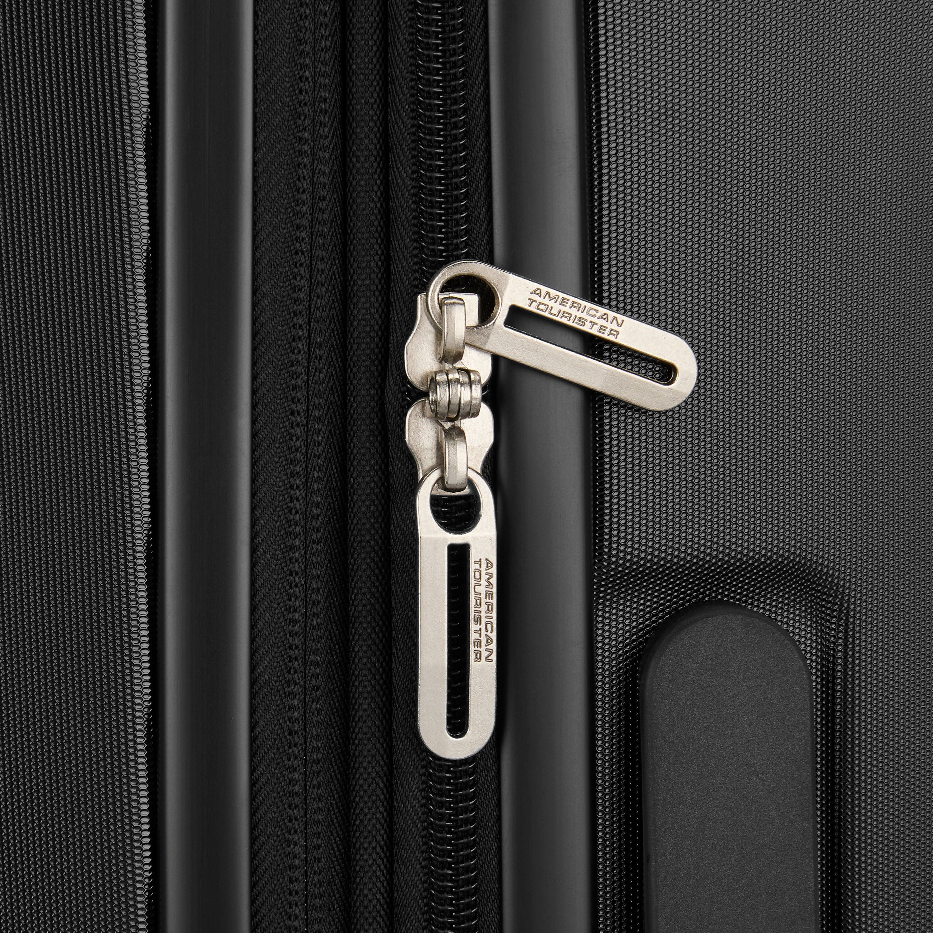 American Tourister Stratum 3.0 Spinner Medium