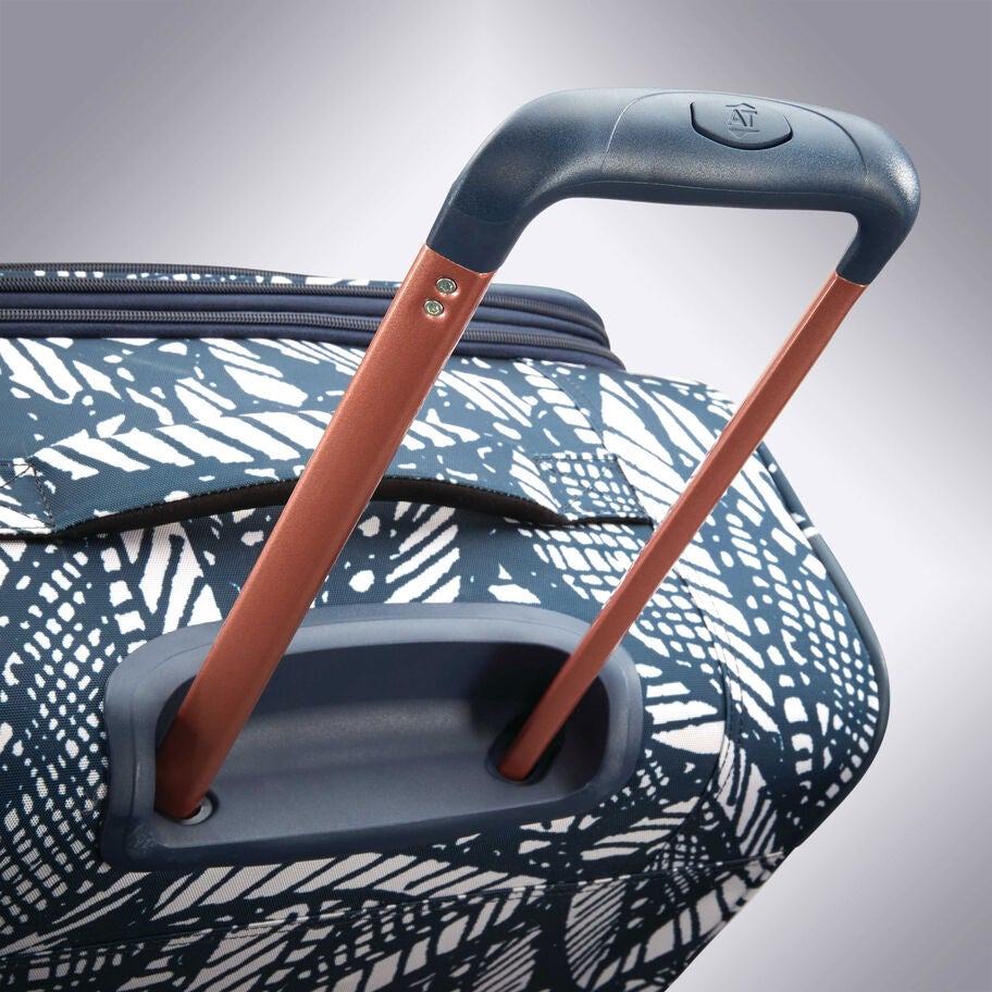 Belle Voyage Softside Medium in the color Floral Indigo Sand. image number 1
