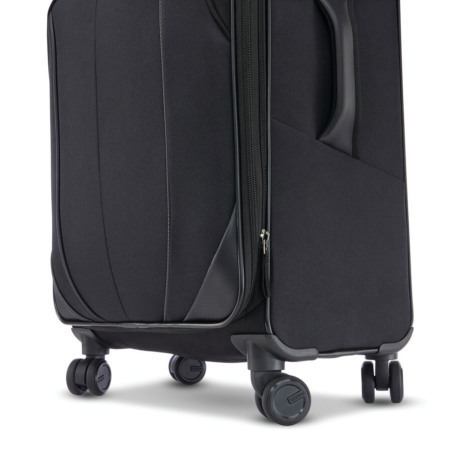 4 Kix 2.0 Carry-On Spinner in the color Black. image number 5