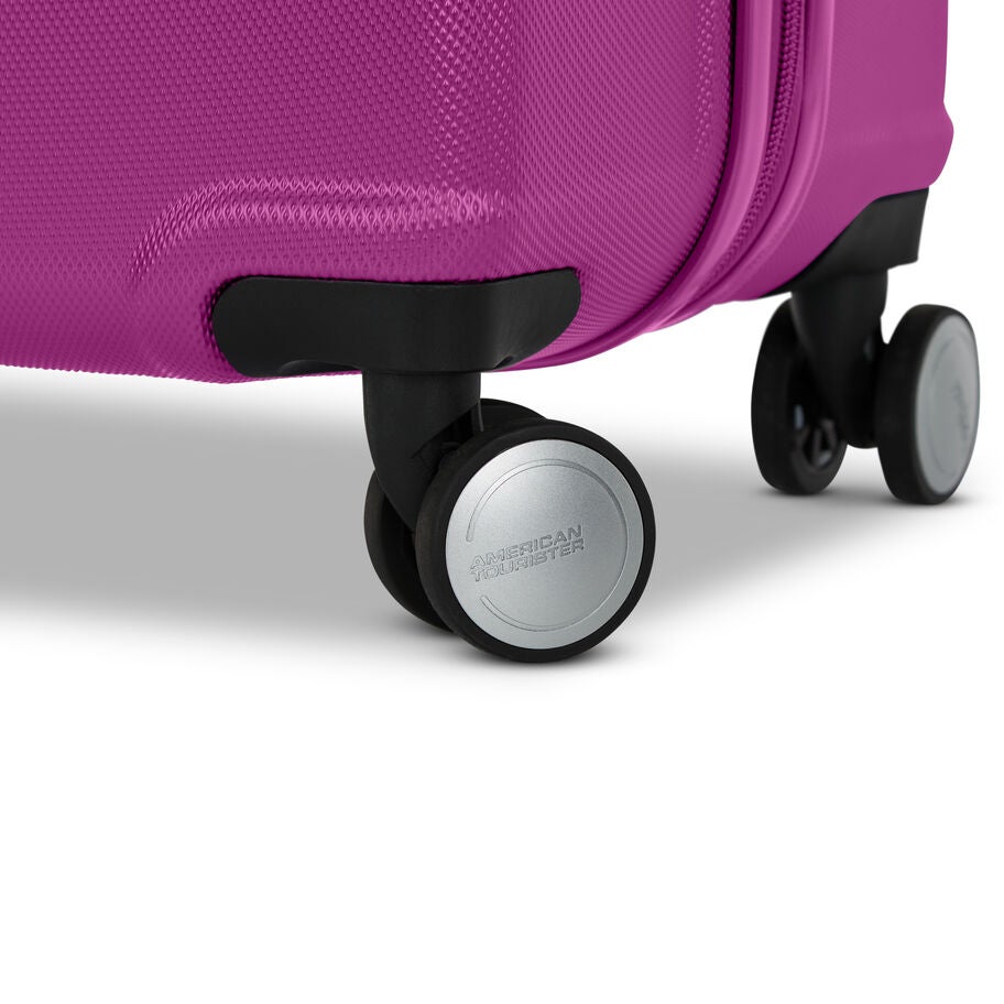 Wavebreaker Carry-On in the color Violet. image number 4